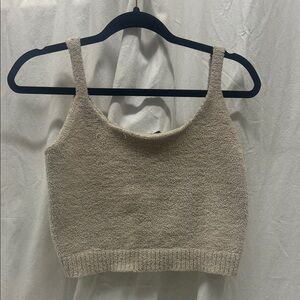 Elegant Beige Knit Crop Top